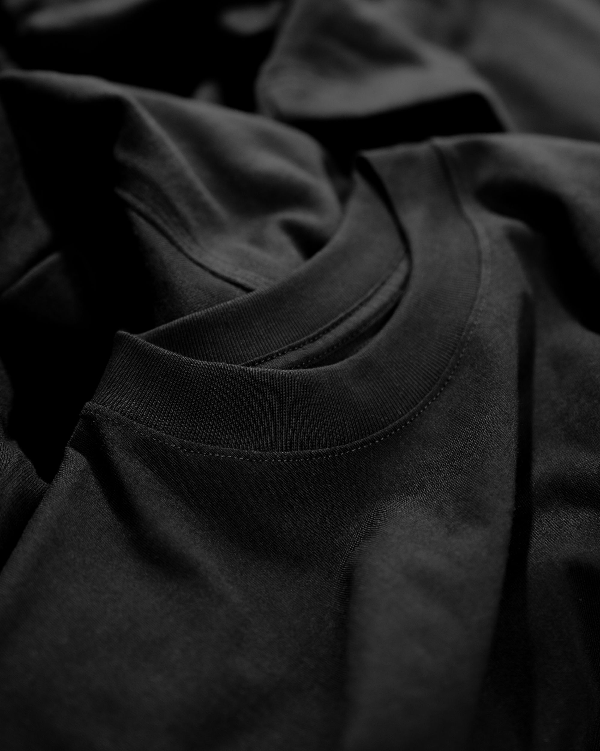 OVERSIZED T-SHIRT 200 GSM - BLACK