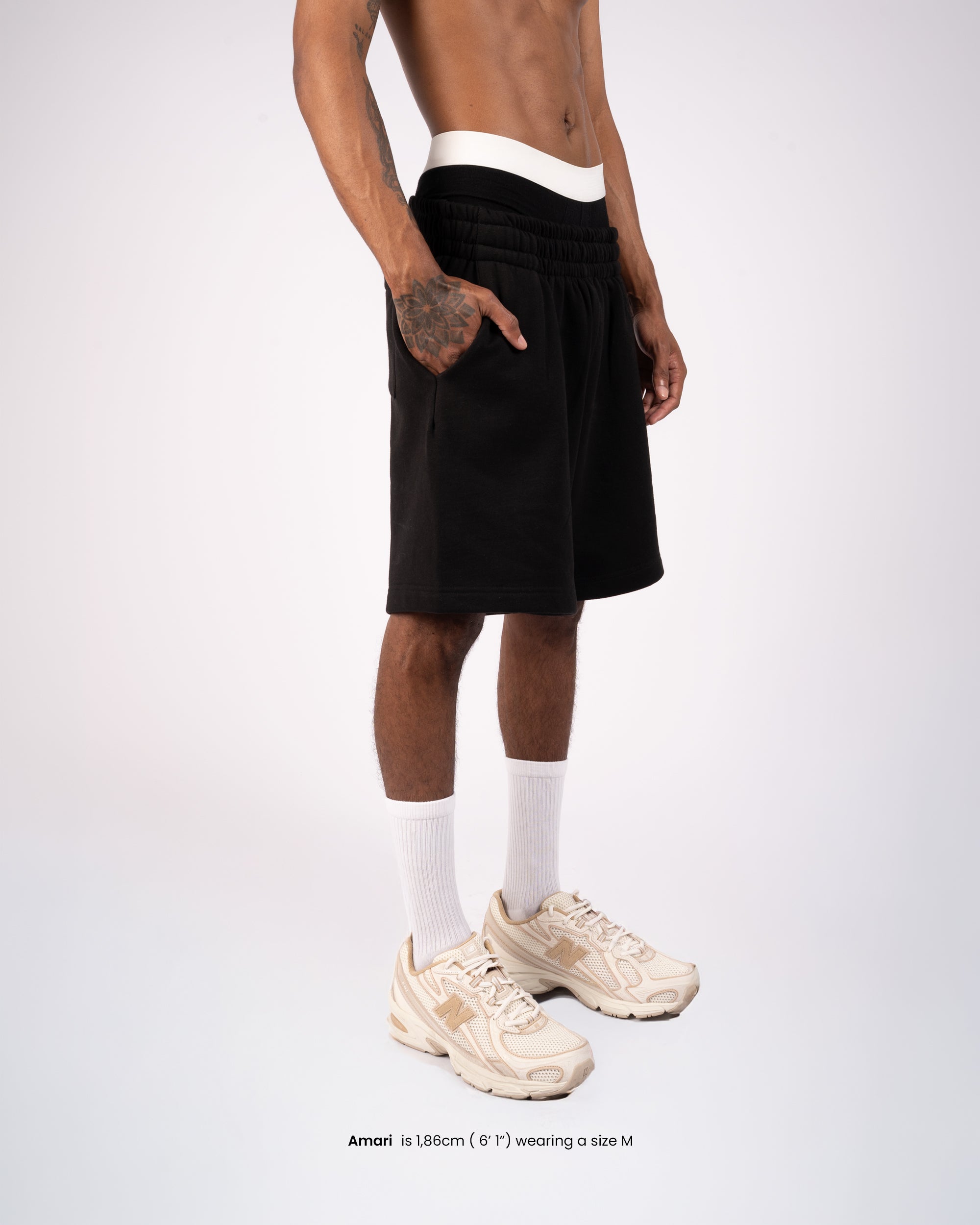 FLEECE SHORTS 400 GSM - BLACK